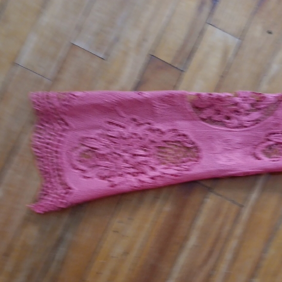 Elegant Lace Long Sleeve Top in Pink - Picture 5 of 6